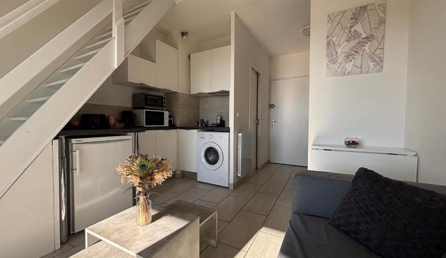 Studio vue mer à Sanary, tout équipé !
