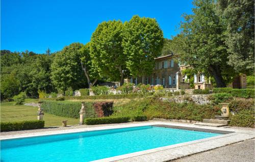 Stunning Home In La Roque D'antheron