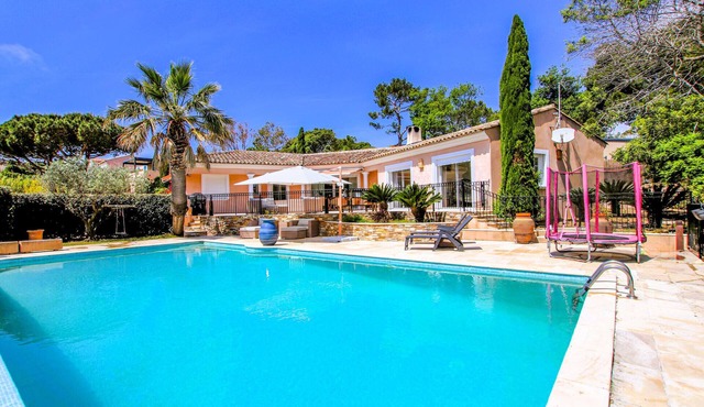 Stunning home in Hyères with sauna