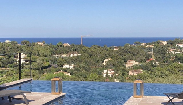 Super house, Sea View, Beach Private + private Boat, tennis, swimming pool