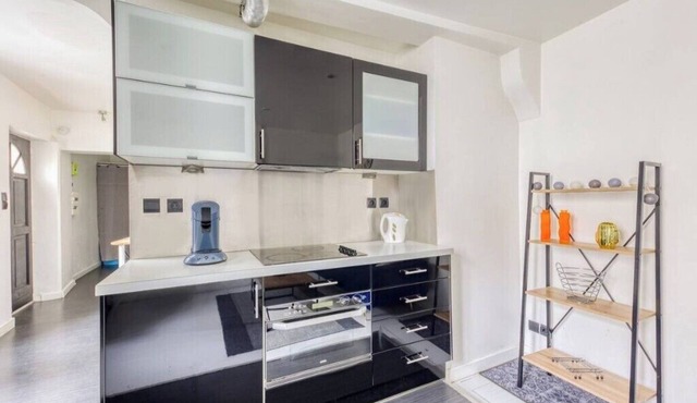 Superb accommodation close to station and freeway in Savigny-sur-Orge