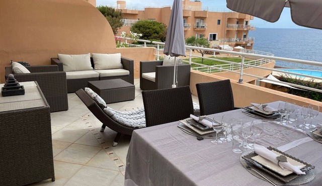 SUPERB WATERFRONT SEA/MOUNTAIN APARTMENT. EXCEPTIONAL SEA VIEW!