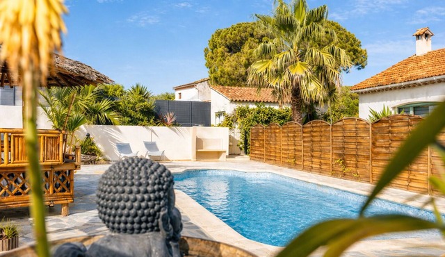 T3/35m2 plage de la Nartelle Sainte Maxime- Swimming pool- 2 bedrooms-2 bathrooms- parking