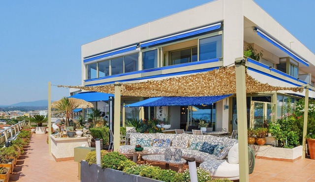 T3 Apartment Facing the Sea – Exceptional View, Wi-Fi & Air Conditioning