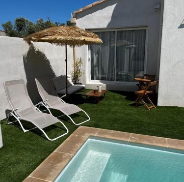 Une Suite Privée avec sa Piscine privée, Côte Bleue, entre Marseille et Aix