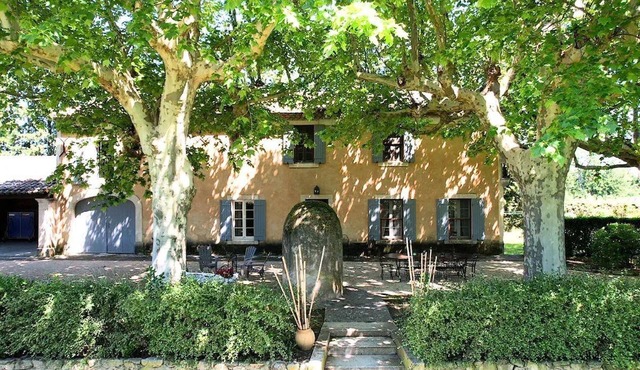 Vacation rental house with pool CAVAILLON LS2-445