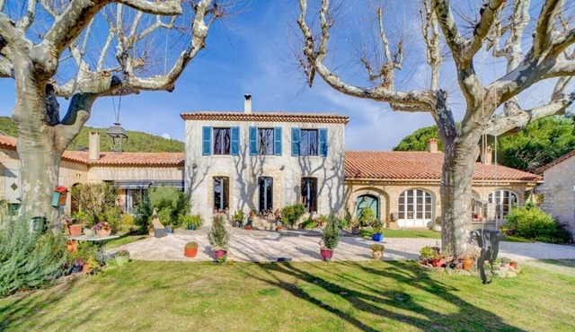 VAROISE COUNTRYSIDE-IN THE GAPEAU VALLEY-COMFORTABLE 2-PERSON COUNTRY COTTAGE