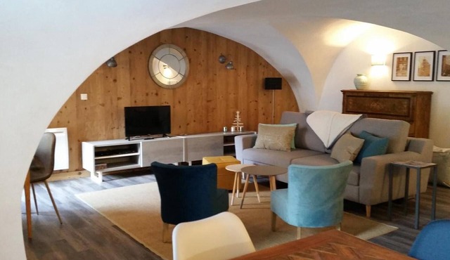 Vaulted two-bedroom apartment with sunny terrace