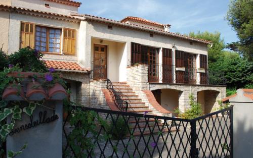 Villa à 100 m de la mer