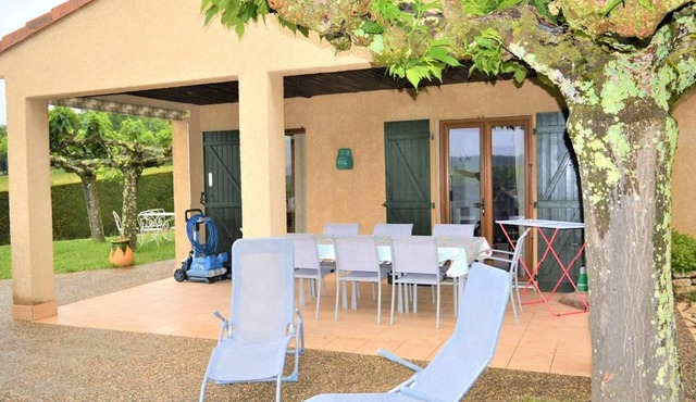 Villa à Lagorce avec piscine privative, 4 chambres, grand terrain, animaux admis, tout confort - FR-1-382-110