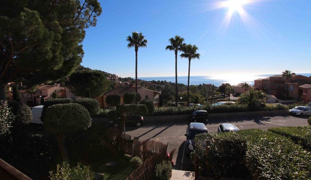 Villa 3 Pièces 67 m2 vue mer a 500 Mètres a Pieds des Plages Port et Commerce