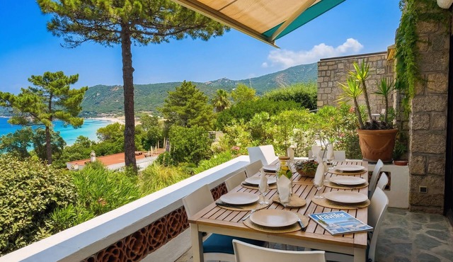 Villa "Aster" with Sea View, Wi-Fi, and Air Conditioning in Coti-Chiavari