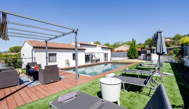 Villa avec piscine pour 6 Pers