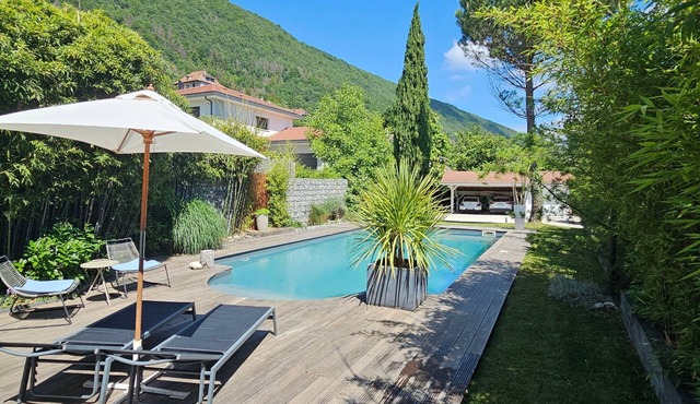 Villa Blanche - Entre montagne, piscine et calme