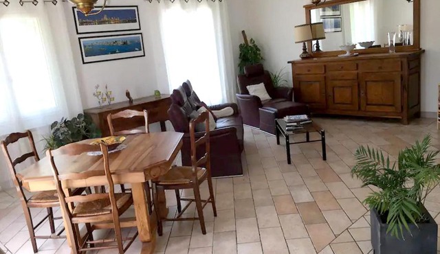 Villa charmante à Cabrières-d'Avignon avec piscine privée