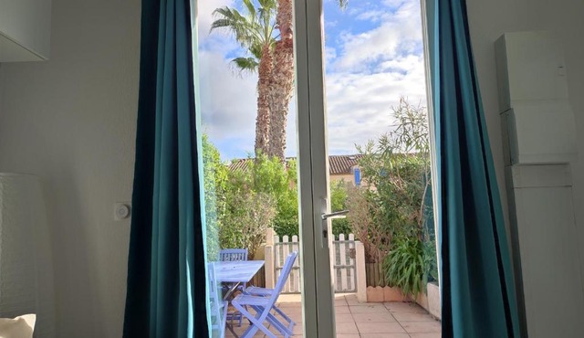 Villa Club T2 complètement rénové à Mar Vivo, plages à pieds, piscine