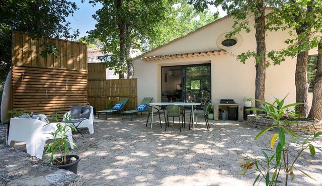 Villa 'Des Chênes' with Private Terrace, Private Garden and Air Conditioning