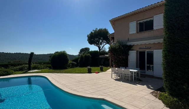 Villa in a residential domain gate with Tennis and swimming pool