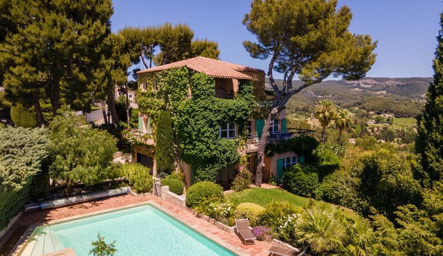 Villa in Cassis with sea view and swimming pool