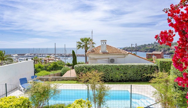 Villa La Cigalette-Gaia's Villas, Beachside Villa with Pool-Steps from the Beach