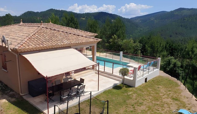 Villa Les Cigales: Mountain View, Wi-Fi, Air Conditioning in Chamborigaud