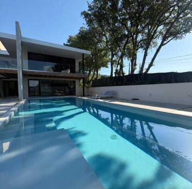 Villa Loka-Ecrin contemporain adult only avec piscine