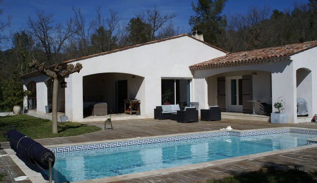 Villa Moderne Avec Piscine in Callas