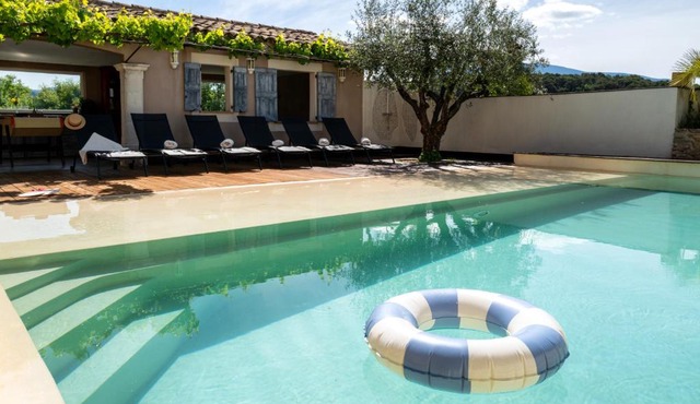 Villa piscine privée vue imprenable sur le Mont Ventoux proche Vaison-la-Romaine Vaucluse