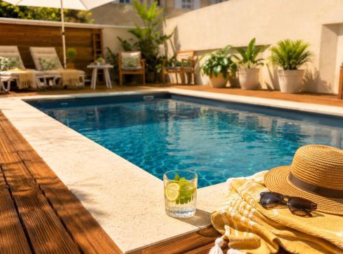 Villa Prestige - Maison d Hôtes avec Piscine, Billard et Parking Privé - Centre 5 min - Proche A7-A9