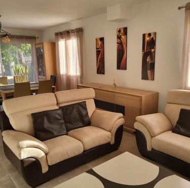 Villa Rouge en Provence avec pisicne et BBQ