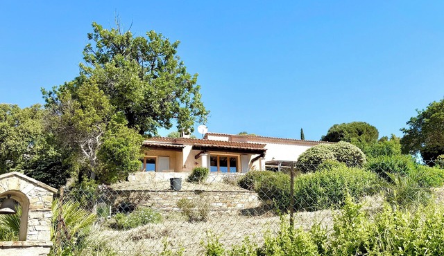 Villa sea view private pool 4 bedrooms wifi air conditioning garden ideal family