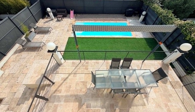 Villa with a private pool between the sea and the vineyards