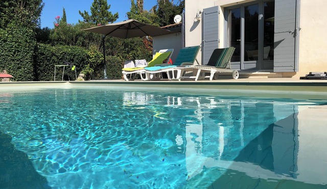Villa with pool between Alpilles and Luberon
