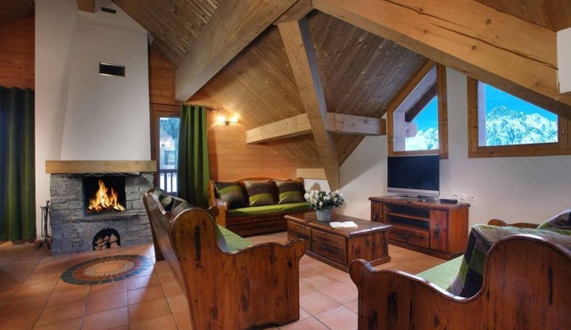Wifi, 50m from resort center, fitness, swimming pool, sauna, hammam, balcony, fireplace or stove, tv