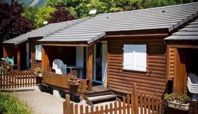 ZEcamping 4 étoiles piscine couverte animations chalet TV 35m2 5 pers
