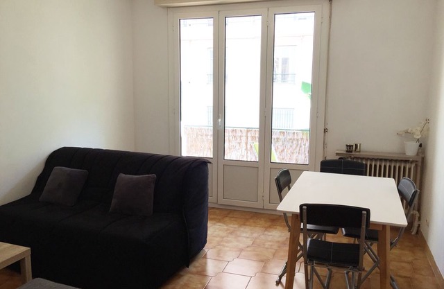 APARTMENT WITH TERRACE AREA LIBÉRATION