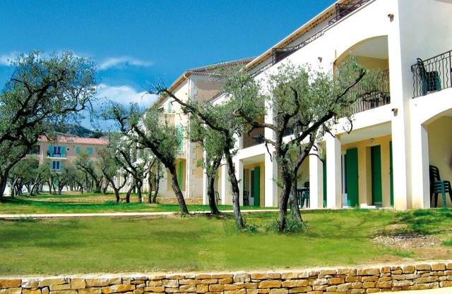 Le Domaine Bourgeac Paradou 