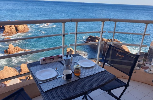 Great studio with sea view