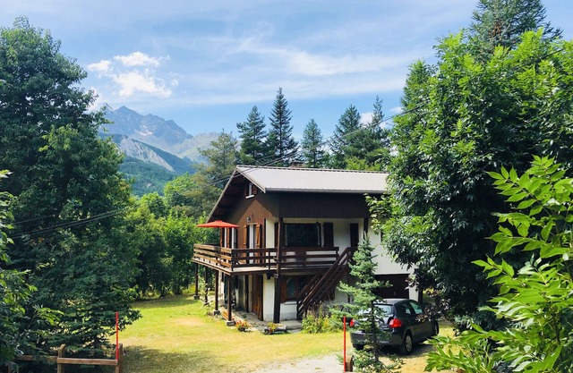Les Bains Chalet 