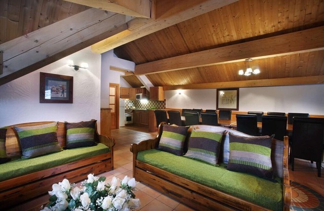 Wifi, 50m from resort center, fitness, swimming pool, sauna, hammam, balcony, fireplace or stove, tv