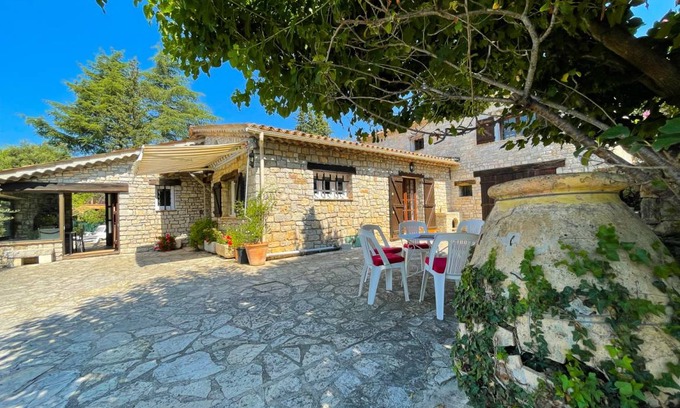 Peymeinade House | 100 m² Farmhouse ∙ 3 bedrooms ∙ 6 guests