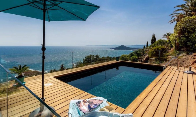 Antheor House | 100 m² House ∙ 3 bedrooms ∙ 8 guests