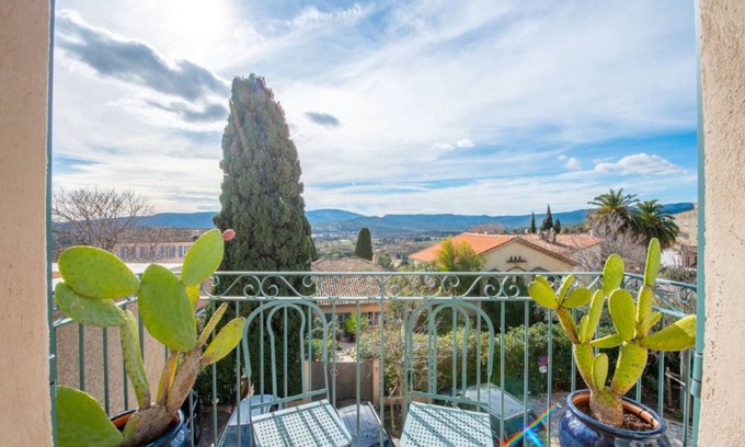 Grimaud House | 135 m² House ∙ 3 bedrooms ∙ 6 guests