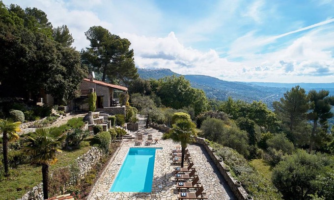 Speracedes Villa | 180 m² Villa ∙ 5 bedrooms ∙ 10 guests