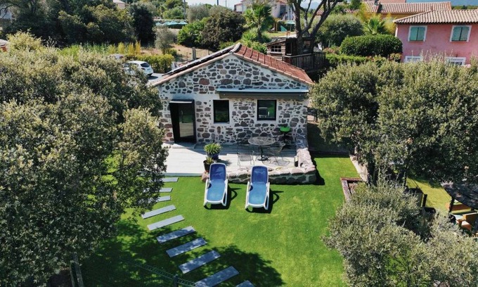 Puget-sur-Argens House | 21 m² Gîte ∙ 2 guests