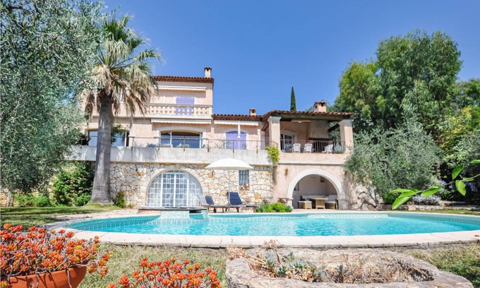 Le Tignet House | 250 m² House ∙ 5 bedrooms ∙ 10 guests