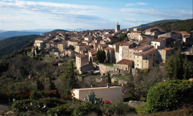 Village House | 45 m² Gîte ∙ 2 bedrooms ∙ 4 guests