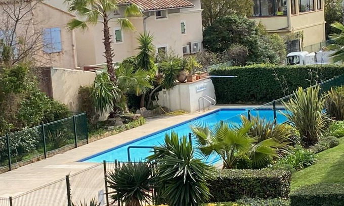 Mandelieu-la-Napoule Beach House | 48 m² House ∙ 2 bedrooms ∙ 4 guests
