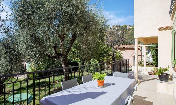 Berre-des-Alpes House | 65 m² House ∙ 2 bedrooms ∙ 5 guests