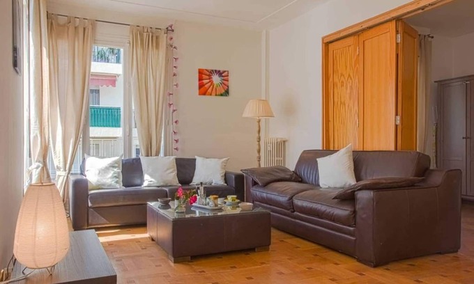 Nice City Centre Apartment | Beautiful 5th floor Apartment with sea view,